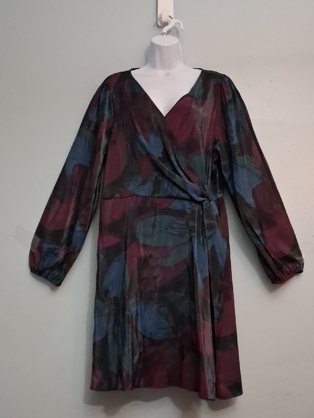 Ava & Viv Size XXL women's Burgundy and Blue Faux-Wrap Long Sleeve Dress